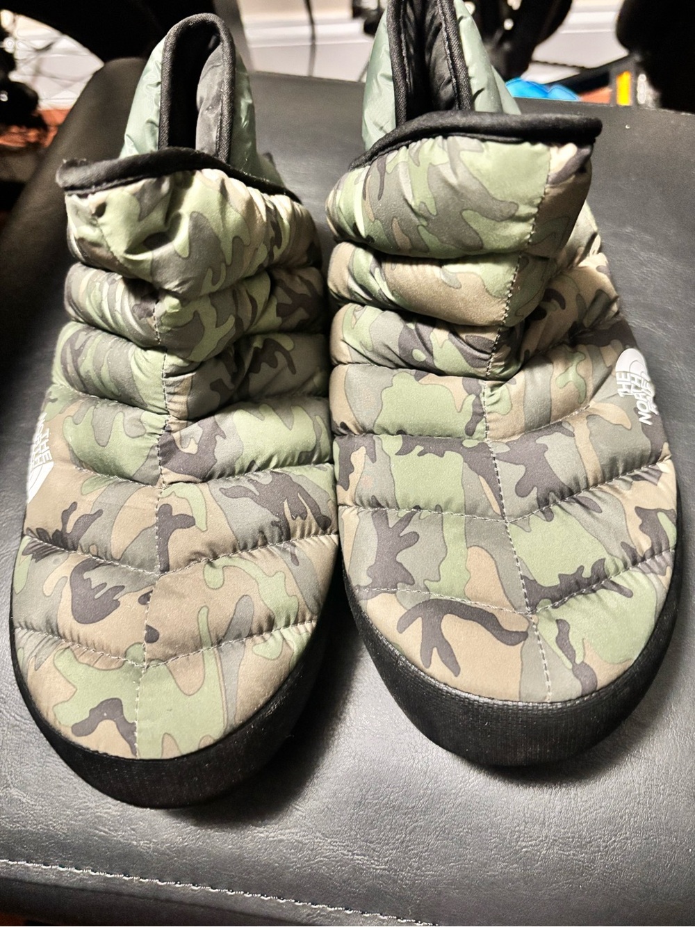 The North Face Kids Puffy Slippers - Camouflage Green